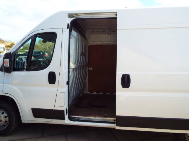 2020 Peugeot Boxer 2.2 BlueHDi H2 Professional Van 140ps