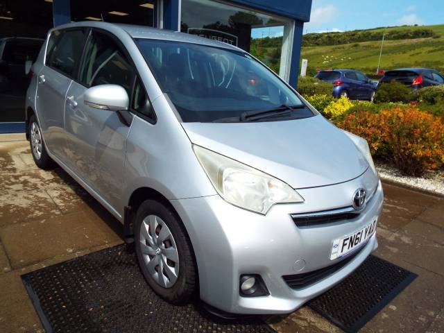 Toyota Verso-s 1.33 Dual VVT-i TR 5dr Multidrive S MPV Petrol Silver
